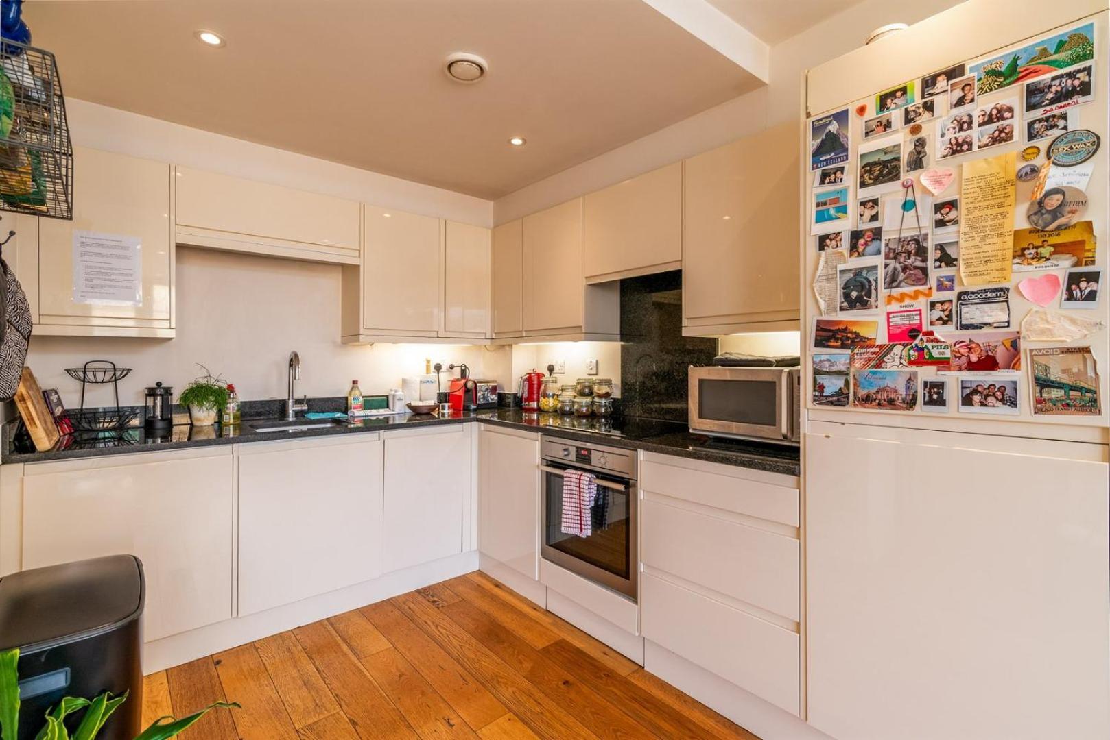 Bright & Spacious Battersea Flat London Exterior photo