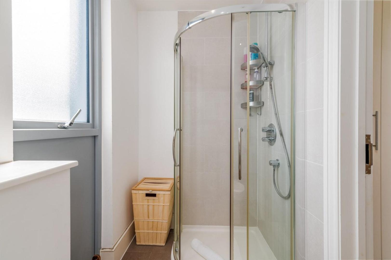 Bright & Spacious Battersea Flat London Exterior photo